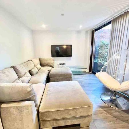 D & D Luxury Apartments Станмор Экстерьер фото