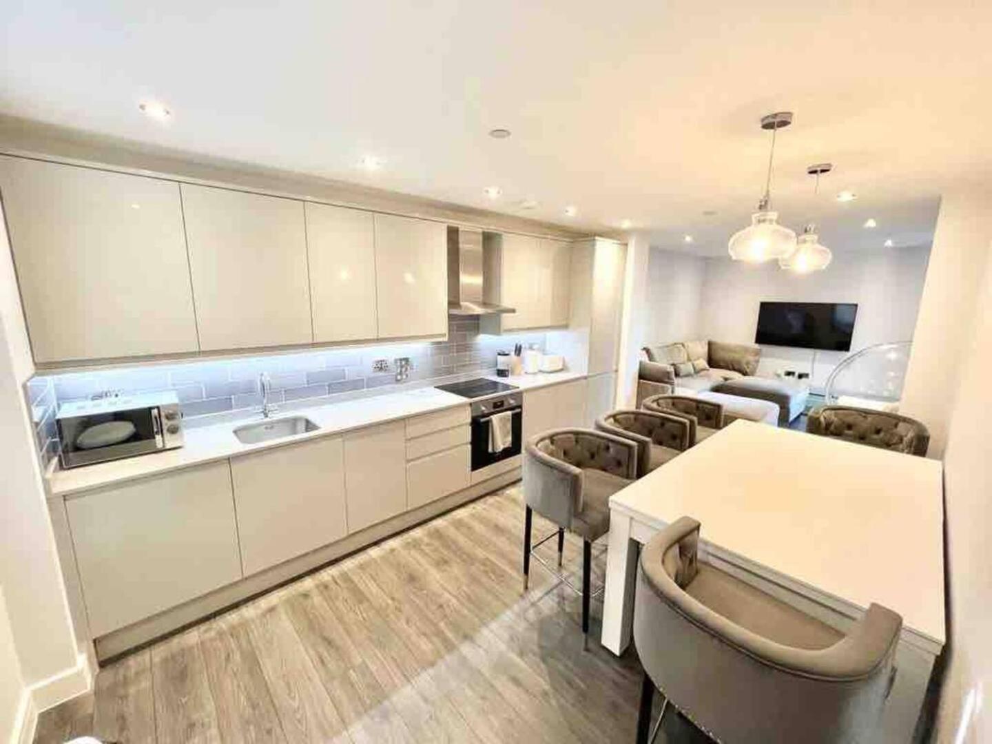 D & D Luxury Apartments Станмор Экстерьер фото