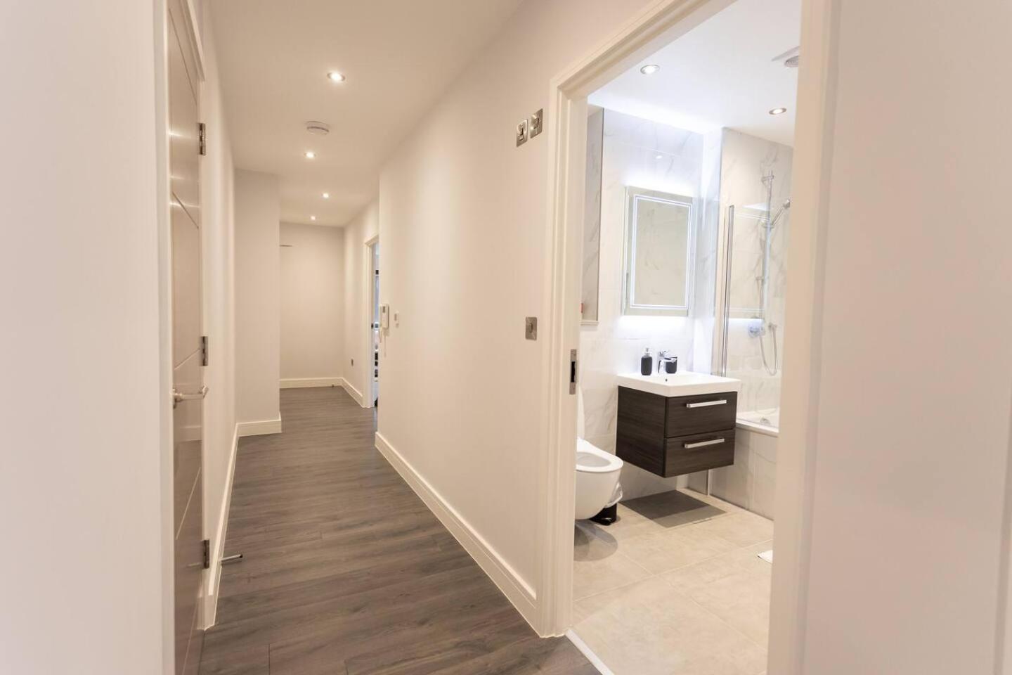 D & D Luxury Apartments Станмор Экстерьер фото