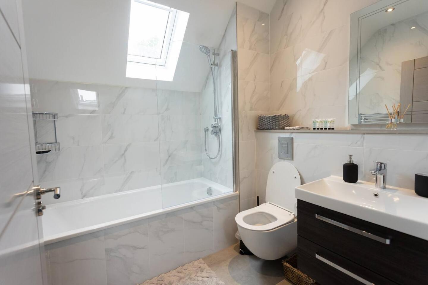 D & D Luxury Apartments Станмор Экстерьер фото